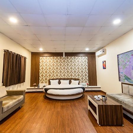 Narmada Hills Resort Godarpura Exterior foto