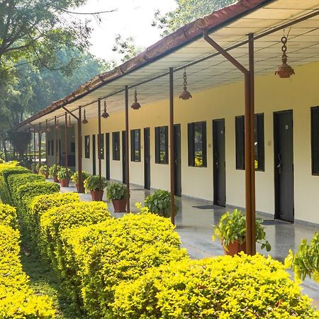 Narmada Hills Resort Godarpura Exterior foto