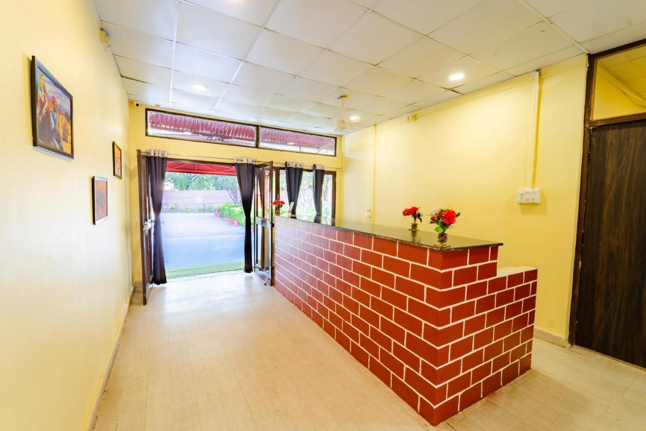 Narmada Hills Resort Godarpura Exterior foto