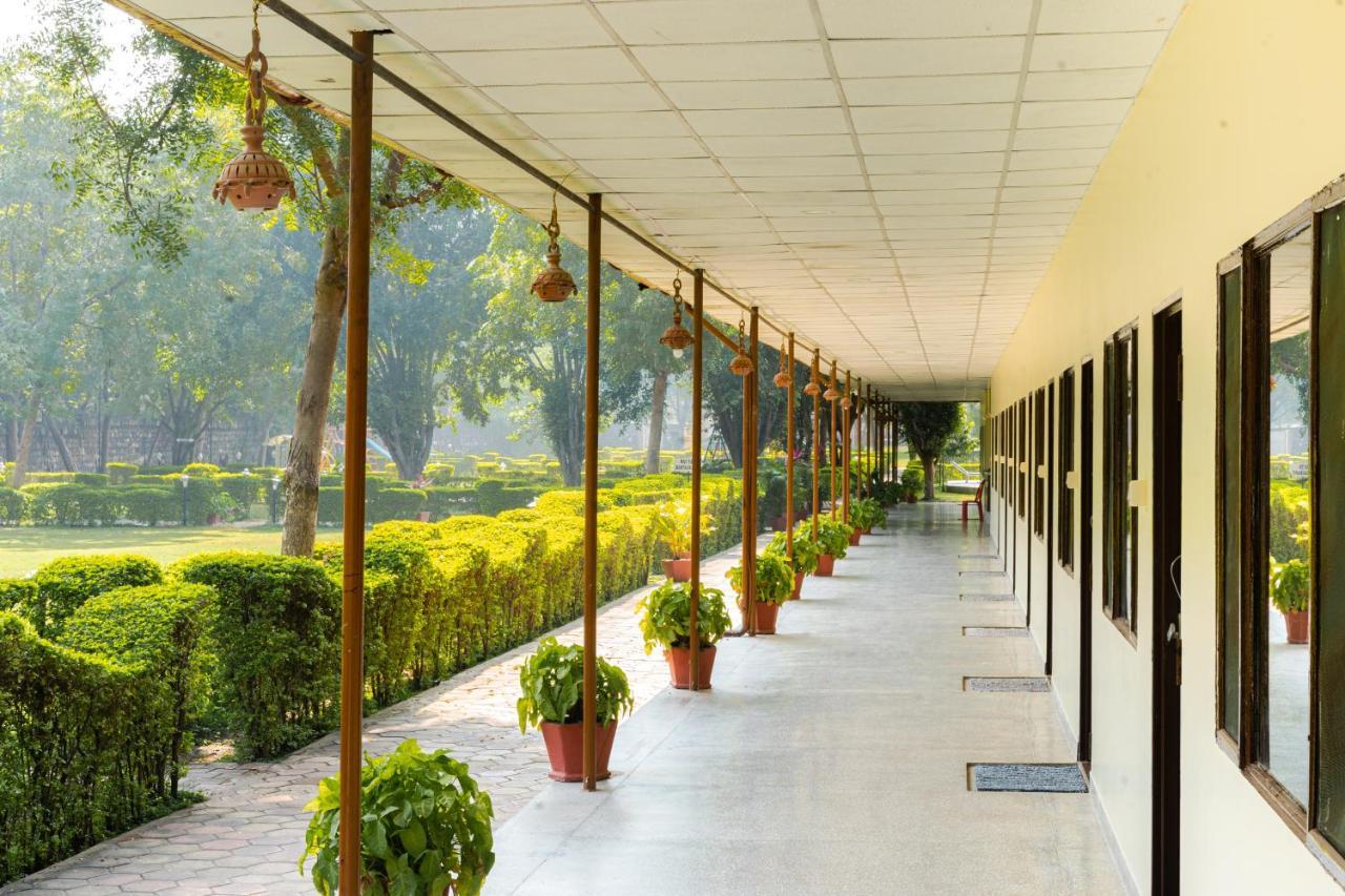 Narmada Hills Resort Omkareshwar Exterior foto