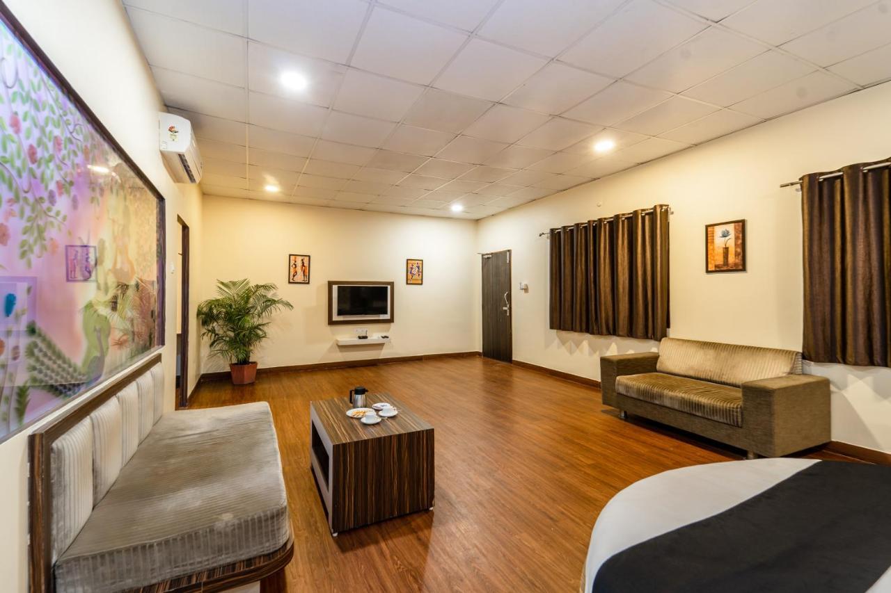 Narmada Hills Resort Godarpura Exterior foto